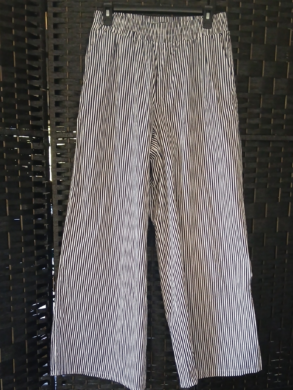 NWT EXPRESS Black/White Striped Wide-Leg Womens Pants SZ S